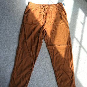 NWT Old Navy Rust Linen Blend Pants in Size Medium Tall